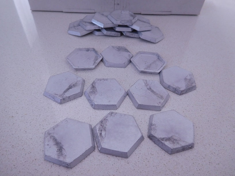 20 Catalyst style hexbases, made of metal -90 cents each
